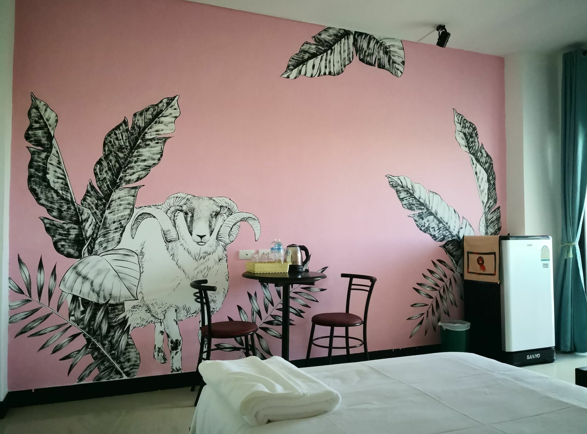 Shanmen Art House Phuket Patong Extérieur photo