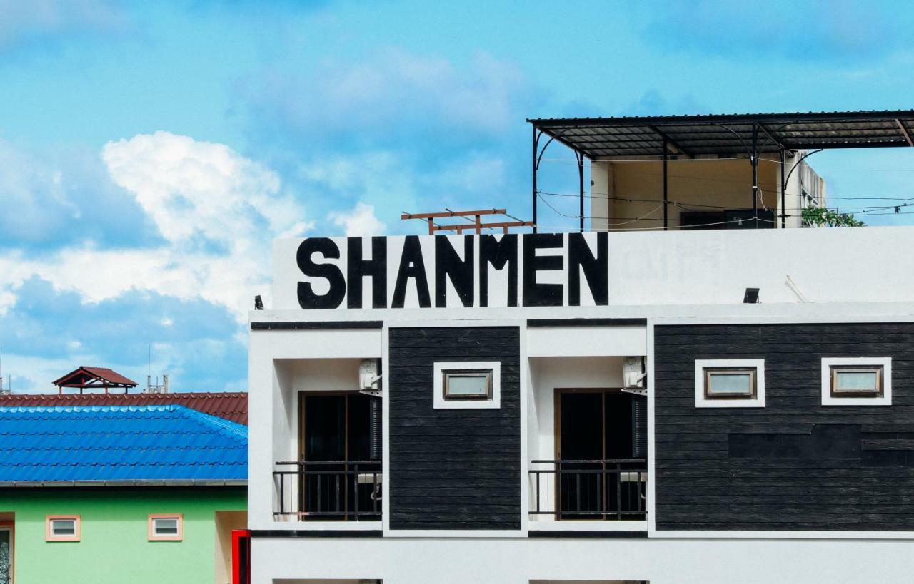 Shanmen Art House Phuket Patong Extérieur photo